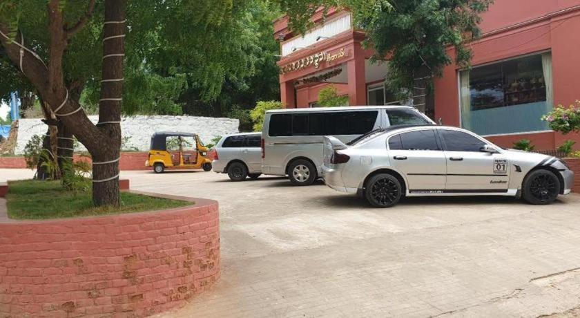Law Ka Thit Sar Hotell New Bagan Eksteriør bilde